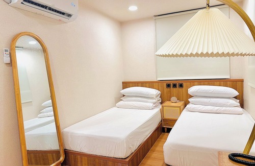 Ximending House | Cat Tail Pocket Inn ximen