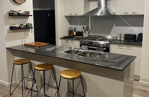 Maryborough House | Wattle City Stays… Modern home in Maryborough