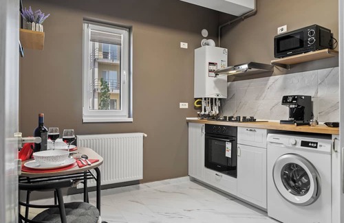 Sector 4 Apartment | Luxury Rouse
