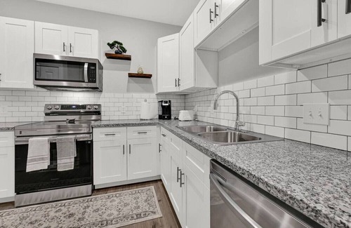 Barker House | Modern, Newly Built 2 Bed, 2 Bathroom, WD Home!