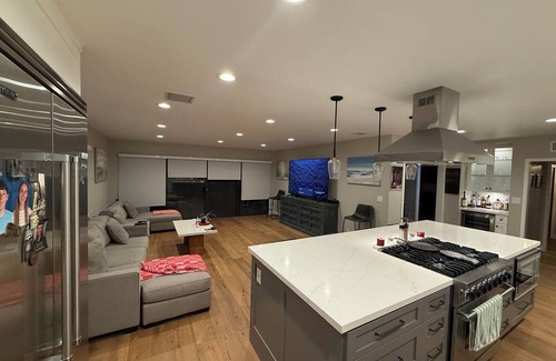 Pasadena House | Charming 3-bedroom house in delightful Pasadena with Pool, Patio, WiFi, AC…