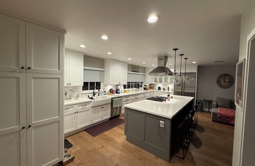 Pasadena House | Charming 3-bedroom house in delightful Pasadena with Pool, Patio, WiFi, AC…