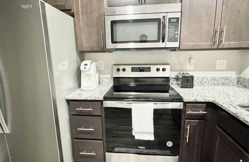 Clarksville House | Nice townhome with PS5 in charming Clarksville