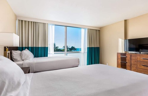 Marathon Resort | 2 Bedroom at Bluegreen Vacations The Hammocks at Marathon