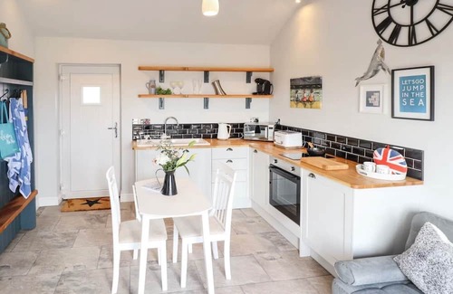 Sandilands Cabin | Seaside Tranquility Retreat in Sandilands