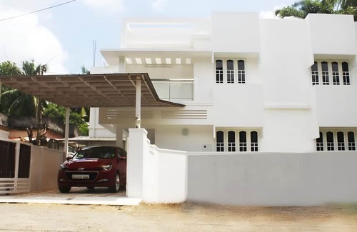 Kochi House | 3-bedroom independent bungalow in Kochi