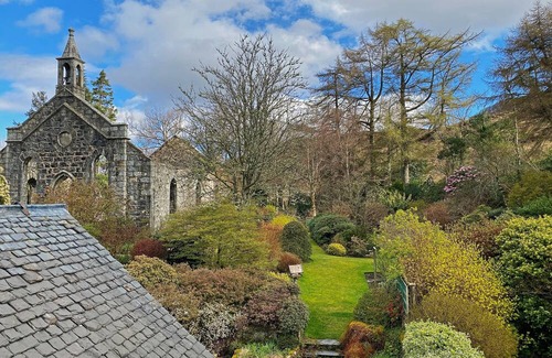 West Laroch House | Glenrigh House - Truly special home with beautiful gardens and church ruins.