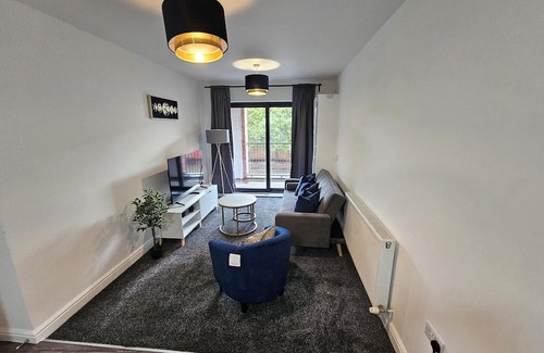 Canning Town Apartment | 3bed apt by Canning Town stn, 10 mins to Canary Wharf, O2, Excel, & City Airport