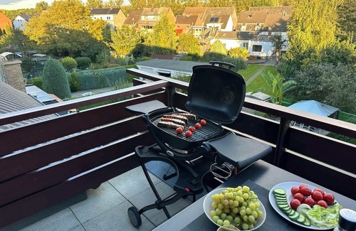 Roggendorf/Thenhoven Apartment | Modern, spacious apartment with home office and balcony