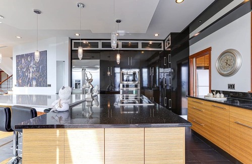 Lower Sumas Mountain House | Luxury Home with a View on Eagle Mountain