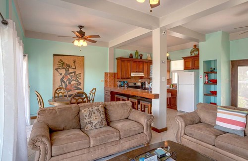 San Pedro Apartment | Charming lakefront apartment with stunning views