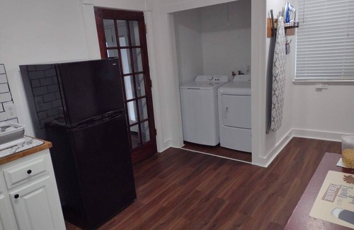 Elberton House | Granite Retreat East 2 Story - 2 Bedroom 1 Bathroom Homen