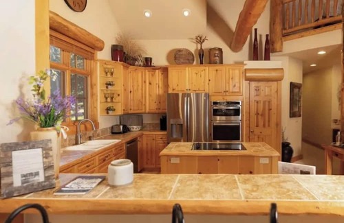 Blue River House | Amazing Mountain Home in Blue River-7 minutes from Breckenridge!