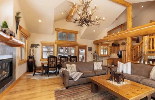 Blue River House | Amazing Mountain Home in Blue River-7 minutes from Breckenridge!