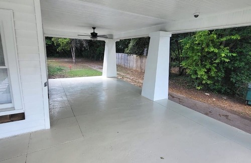Macon House | 3bed2 ba house in marvelous Macon and 15 min from WR Airforce base with WiFi, AC