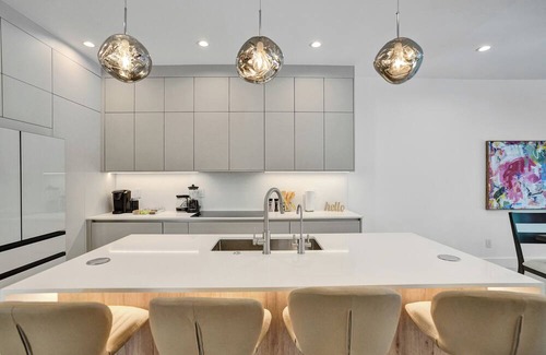 River Oaks House | Heart of Fort Lauderdale Brand New built 10 min to Beach & Las Olas nightlife