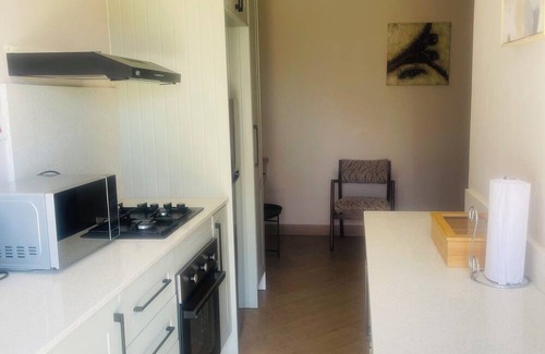 Harare Apartment | Charming 2-bedroom apartment in superb Harare with WiFi