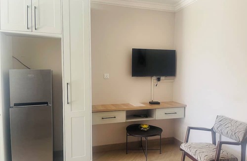 Harare Apartment | Charming 2-bedroom apartment in superb Harare with WiFi