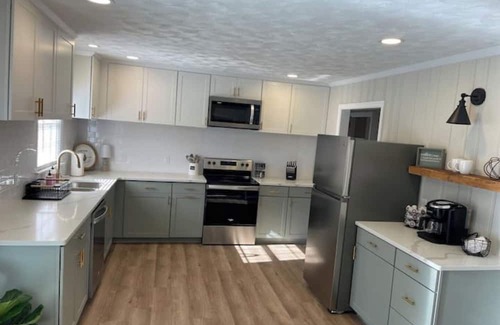 Spartanburg House | Little Brick Bungalow; Relax in Spartanburg