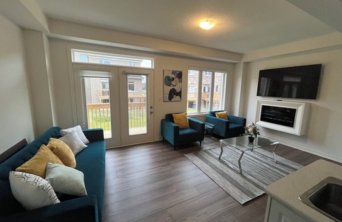 Watertown Apartment | Stunning, BRAND NEW 4BDR Home in Waterdown