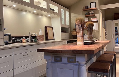 The Willows Cottage | Nice cottage in Menlo Park close to Stanford University & Hospital & Facebook