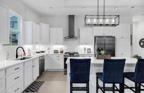 Ashley Oaks House | Spacious Modern 5-bedroom Kid Friendly in West Knoxville