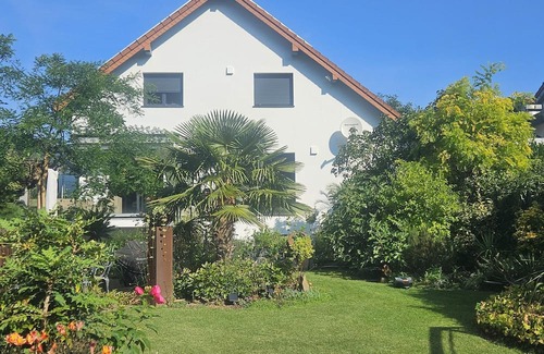Ahrweiler Apartment | Ferienwohnung Ahrfair im Kräutergarten - Appartement/fewo, Dusche, WC, 1 Schlafraum