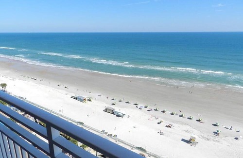 Seabreeze Historic District Condo | 10/17-20 WYNDHAM OCEAN WALK 2 BED DLX SLP 8 DAYTONA BEACH - THURS-SUN BIKE WEEK