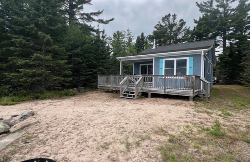 Michigan Cottage | Charming 2-bedroom cottage on Lake Superior