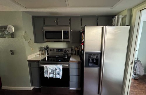 Temecula House | Cozy Cottage Central to Resorts and Wine Country