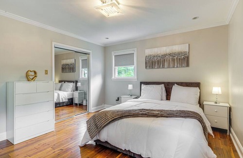 Oxon Hill-Glassmanor Apartment | Modern Fort Washington Apt: 14 Mi to National Mall