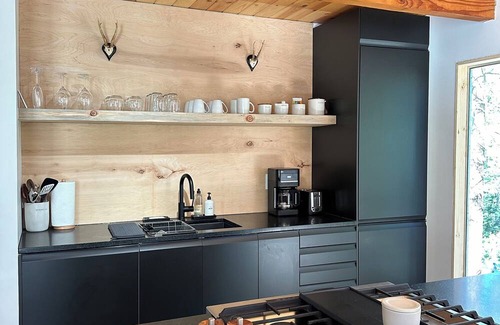 Ponderosa Cabin | Chalet Sequoia - modern newly renovated cabin in Sequoia Nat Forest