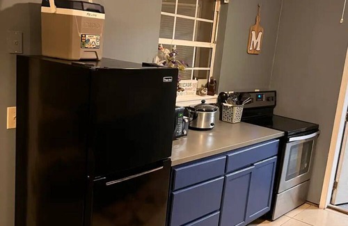 Northside House | The Blue House! Charming 3-bedroom house in marvelous Jacksonville with AC, WiFi