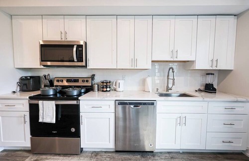 Kensington Apartment | This apartment is a 2 bedroom(s), 2 bathrooms, located in Philadelphia, PA.