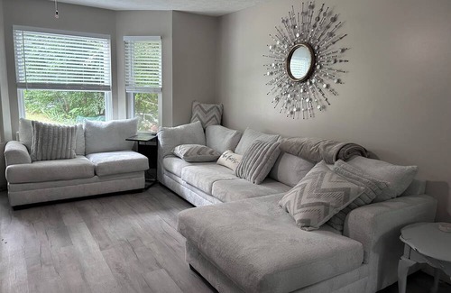 Acworth House | Charming 3-bedroom house in Acworth with AC, WiFi. Enjoy your stay