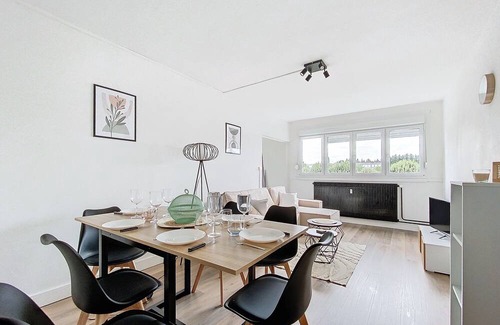 Contrexeville Apartment | Appartement Charmant Avec Balcon Proche des Thermes