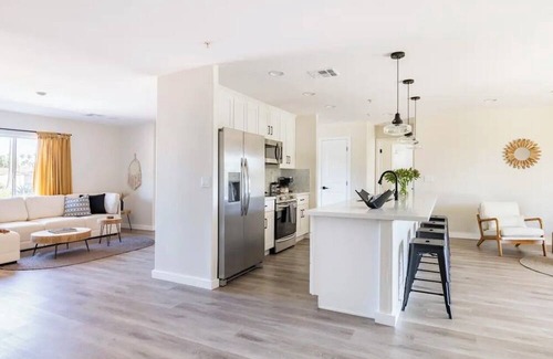 Village Grove House | 3-bedroom house in fabulous Scottsdale with AC, WiFi