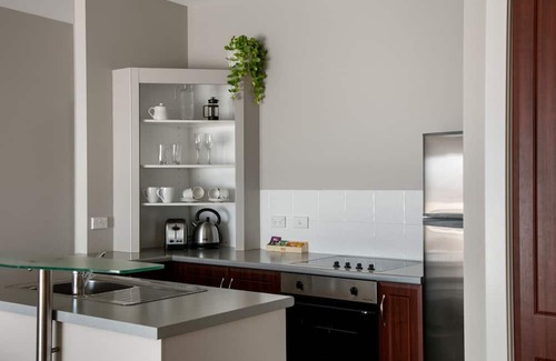 Gisborne Apartment | 1BR Apartment | 5 minutes walk (600m) to CBD!