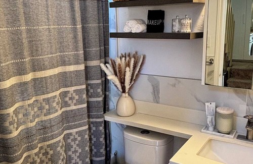 Daly City House | Entire 1B1B: Near Airport & SFO