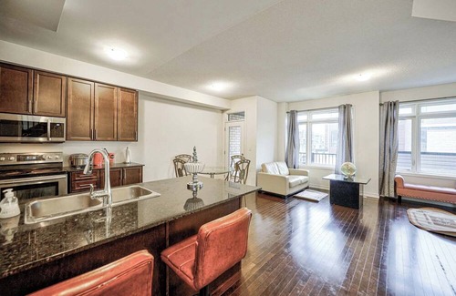 Ajax House | Entire home 3 bed 2 washroom in Ajax (GTA Toronto)