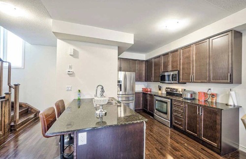 Ajax House | Entire home 3 bed 2 washroom in Ajax (GTA Toronto)