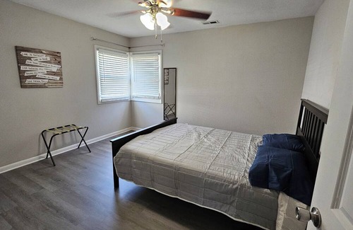 Newport News House | Charming 3-bedroom house in wonderful Newport News with AC, WiFi, pets welcome