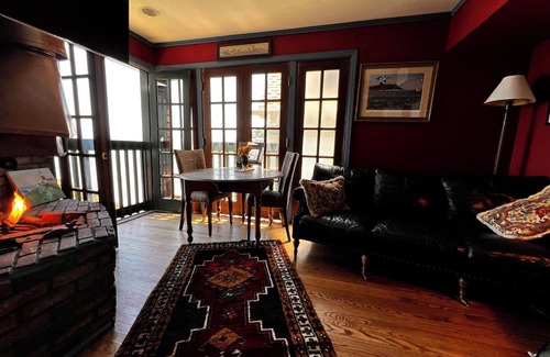 Sausalito House | Spectacular Bay views & Gold Coast Living Spectacularly situ