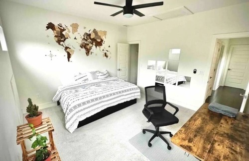 Cherrywood House | This house is a 1 bedroom(s), 1 bathrooms, located in Austin, TX.