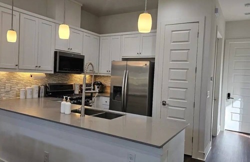 Cherrywood House | This house is a 1 bedroom(s), 1 bathrooms, located in Austin, TX.