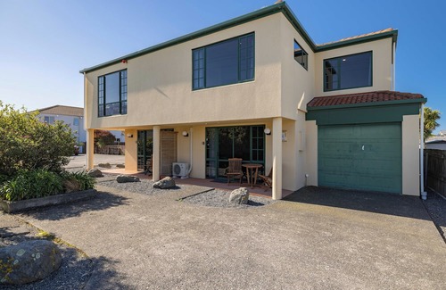 Kaikoura Apartment | Central | Affordable | 5 Bed Apartment, Central to Kaikoura | 5 Bedroom Apartment