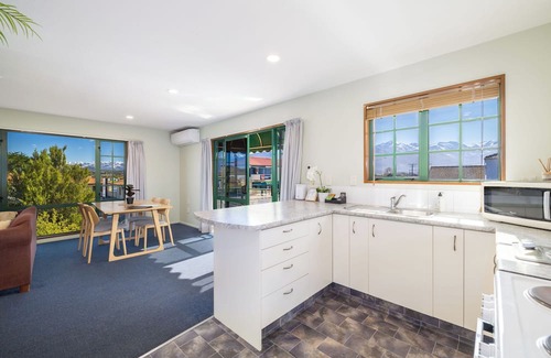 Kaikoura Apartment | Central | Affordable | 5 Bed Apartment, Central to Kaikoura | 5 Bedroom Apartment