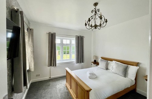 Boston House | 6 Bedroom Bungalow in Boston Lincs