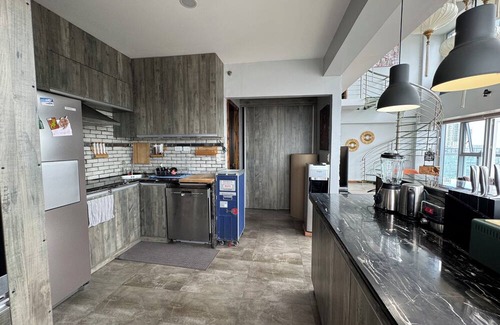 San Lorenzo Condo | 3 bedroom Lower Penthouse with Balcony at Eton Residences - Makati