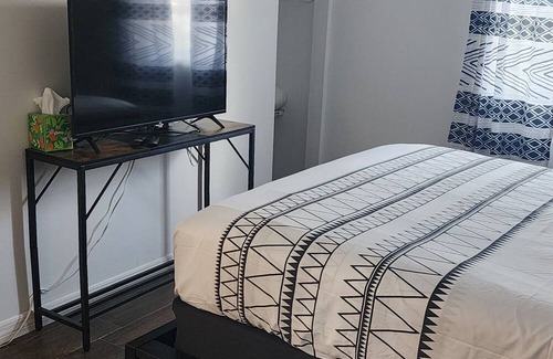 Mill Run House | Beautiful and Cozy Apartment